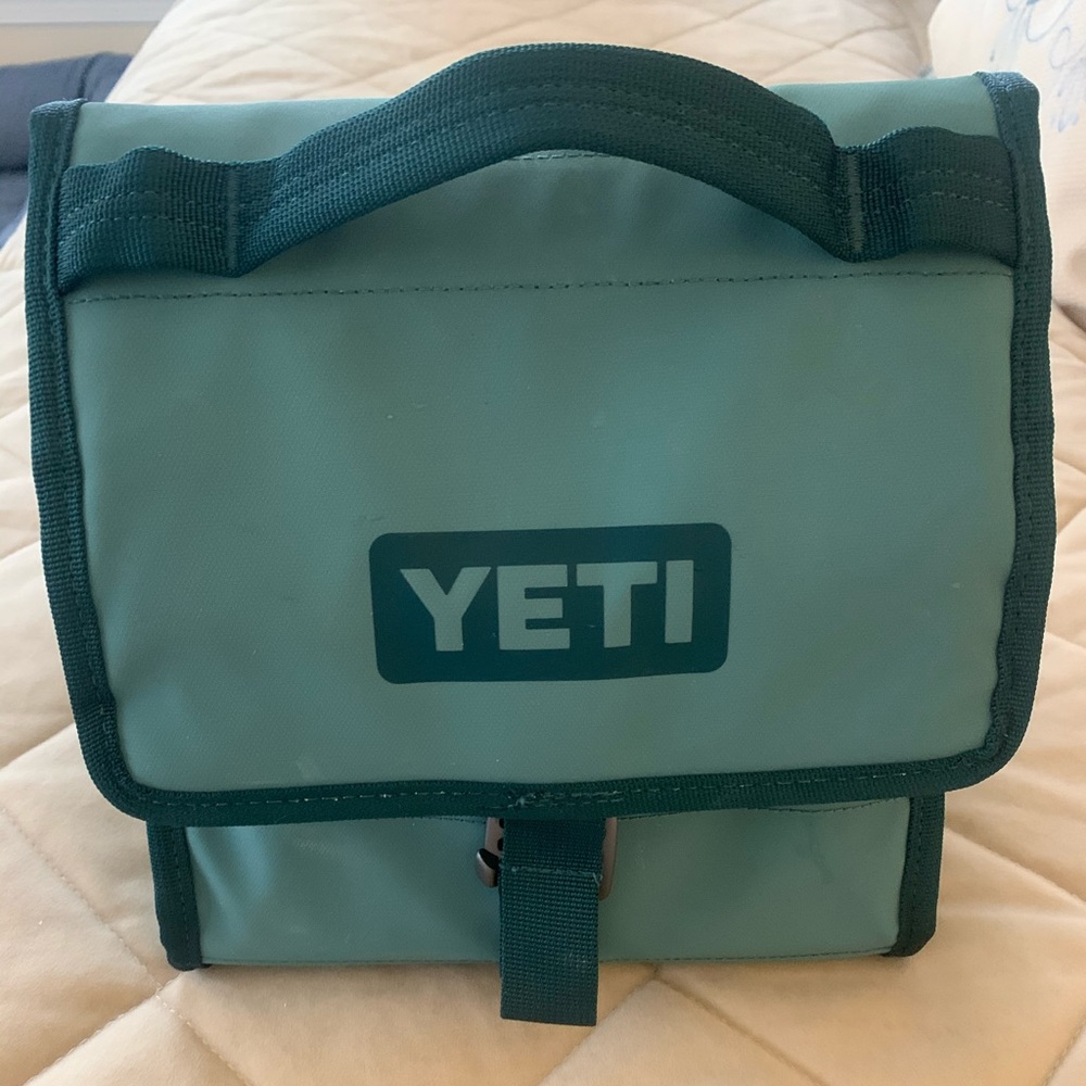 YETI Daytrip Cooler